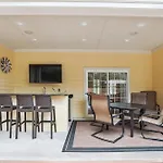 3 Surfwatch Way- Private Pool & Hot Tub, Short Walk To Beach, Free Activities Included