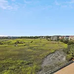 21 Singleton Beach- Oceanfront, Pool, Private Beach Access! Free Activities Included