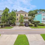 41 Bradley- Private Pool, Newly Updated, Quick Walk To Beach! Free Activities Included