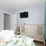 Walk To The Beach - 3 Bed 3 Bath Beach Villa - 8006 Treetops