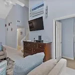 Walk To The Beach - 3 Bed 3 Bath Beach Villa - 8006 Treetops
