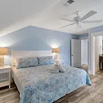 7 Bed 6 And One Half Bath With Private Pool Spa & Private Beach Access