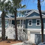 7 Bed 6 And One Half Bath With Private Pool Spa & Private Beach Access