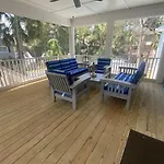 7 Bed 6 And One Half Bath With Private Pool Spa & Private Beach Access