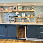 6 Bedroom 4 Bath - Private Pool Close To Beach -Hk