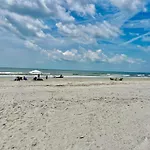 Outdoor Cabana - Firepit - Private Pool & Spa - Pet Friendly - 72 Baynard Cove Road