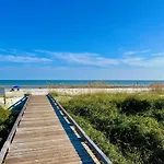 Serene, Pet Friendly Sea Pines Villa Near Beach With Pool Access