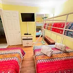 Just Steps To Folly Field Beach - 2 Bd 2 Ba Condo