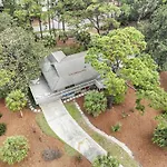 Classic 2Nd Row Beach Home - Pet Friendly - 2 Brown Pelican Rd