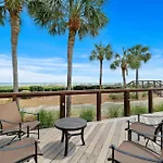 30 Ruddy Turnstone | Ruddy Retreat