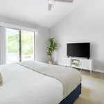 Sea Pine By Avantstay Private Modern Home Surrounded In Lush Greenery Close To Beach