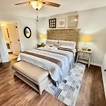Lovely 3 Bed3 Bath Pet Friendlyvilla - Walk To The Beach Pools And Tennis #75 Ocean Breeze