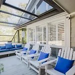 4 Firethorn Way