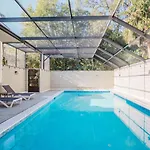 4 Firethorn Way