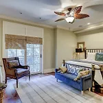 New Listing! Luxury 6 Bedroom 8 Ba Private Heated Pool 3 Kings 2 Queens 8 Twins Day Bed Upscale Decor