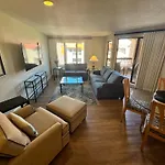 7324 Harbourside III Villas