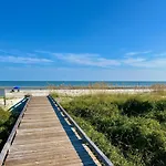 Outdoor Cabana - Firepit - Private Pool & Spa - Pet Friendly - 72 Baynard Cove Road