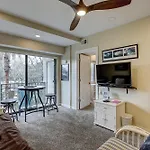 Luxury Updated One Br Condo Walk To The Beach Pool & Free Tennis Walk To 60 Shops & Restaurants