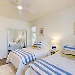 7645 Huntington Villa