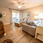New Finishing Touches Added ! Walk To The Salty Dog South Beach Sleeps 4 Sea Pines