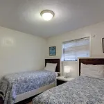Ocean Views 2 Bedroom Queen Double Twin Sleeper Sofa 3 Pools Free Tennis Easy Beach Access