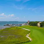 Sea Pines Family Villa, Walk To Beach, Private Pool Andspa