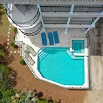 Luxury Family Home With Ocean Views, Pool, Wet Bar, Bbq
