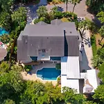 Family Retreat With Backyard Oasis, Private Pool, Spa, Fireplace, Game Room