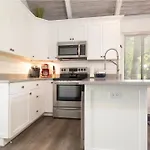Pet Friendly, Nature Preserve, Loft, Nh52