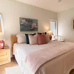 601 Barrington Park