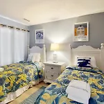 Beachwalk 111