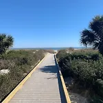 Shore Fun-Beautiful, Many Upgrades With Bikes And Chairs