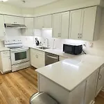 Walk To Folly Field Beach 2 Bed 2 Bath Golf View