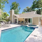 19 Heath Dr