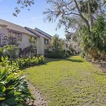 Island House 138