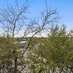 North Shore Pl 305