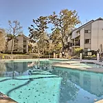 Updated Hilton Head Condo Balcony, Walk To Beach