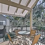 Updated Hilton Head Condo Balcony, Walk To Beach