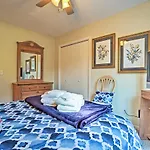 Hilton Head Home With Pool Access - 1 Mi To Beach!