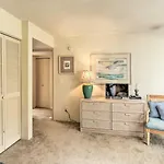 Hilton Head Island Townhome Patio, Walk To Beach