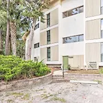 Hilton Head Island Townhome Patio, Walk To Beach
