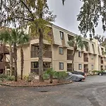 Hilton Head Villa - Walk To Beach And Restaurants!