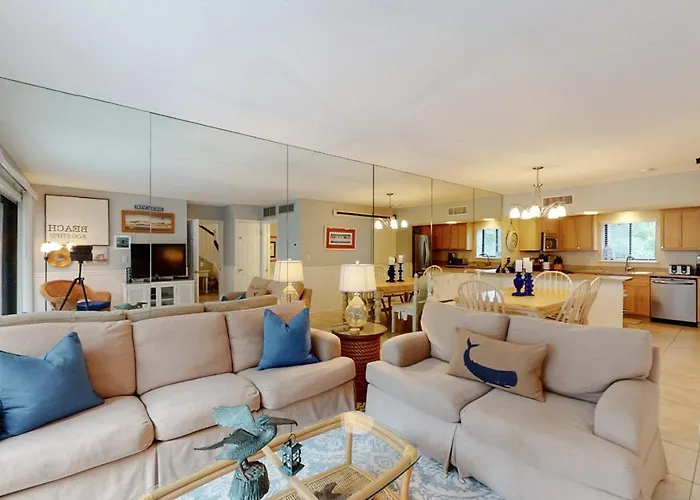 11 Hickory Cove