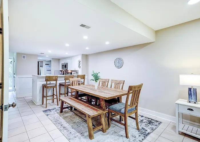 Surf Court Villas 5