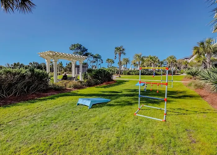Carolina Beach Club, Unit 126