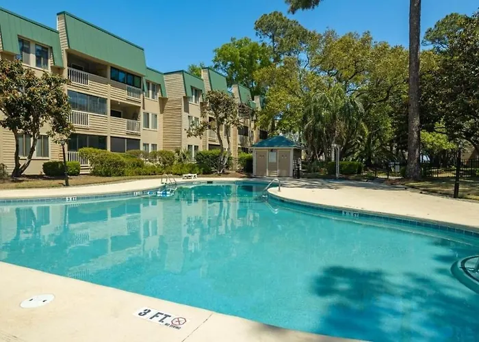 Walk To The Beach Waterfront Oasis