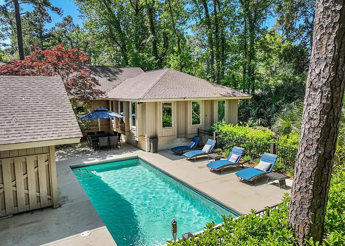 Pet Friendly - Upscale Renovations & Decor - Private Pool - 2 St Andrews Place