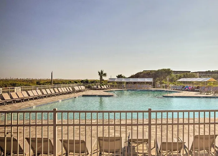 Coastal Condo With Resort Amenities - Steps To Beach!
