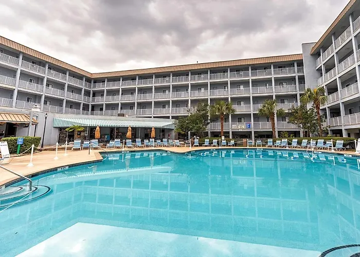 Hilton Head Condo With Amenities Walk To Beach!