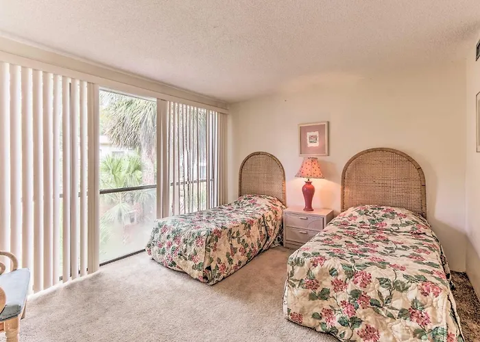 Hilton Head Island Townhome Patio, Walk To Beach